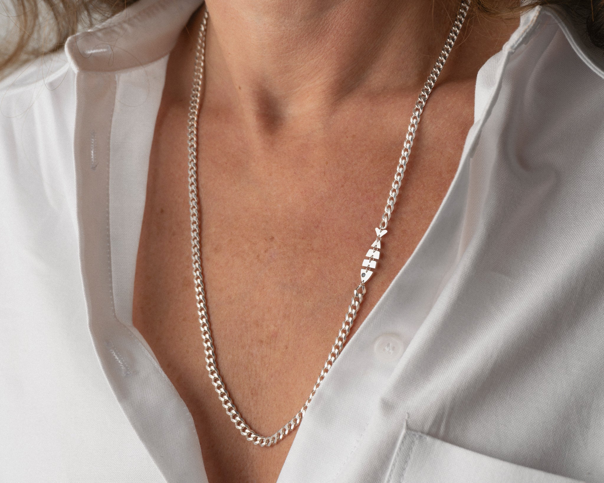 Dagén Necklace — silver fish pendant necklace — Jewish heritage jewelry — Oriya Jewels
