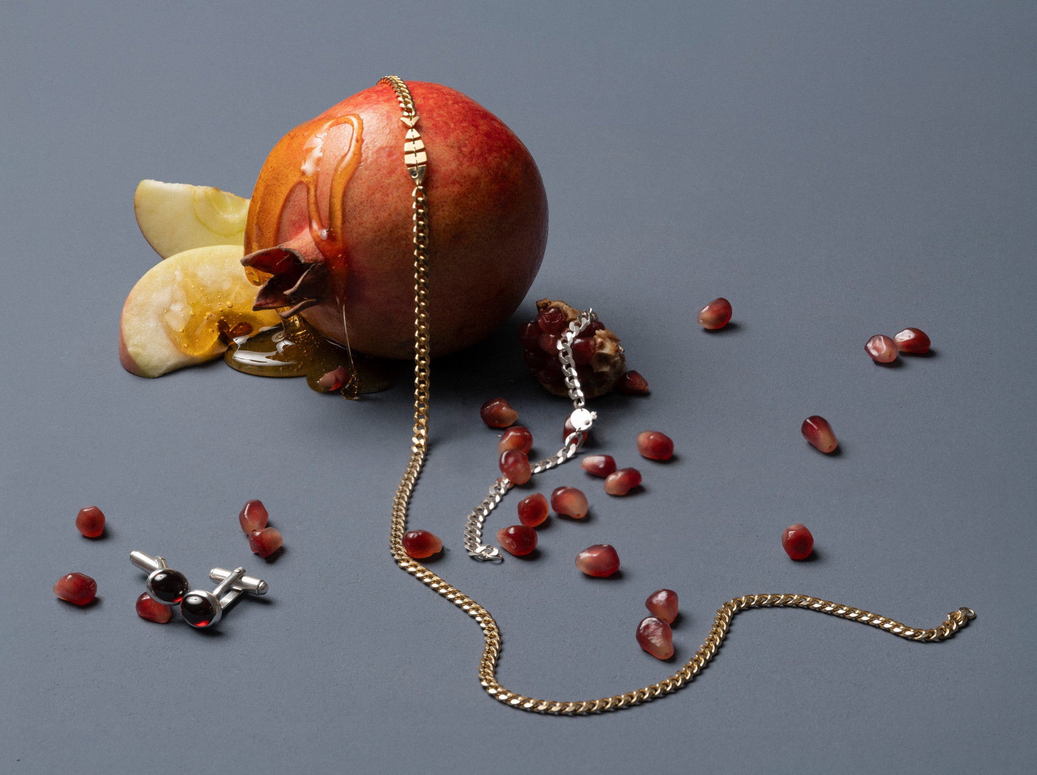 Dagén Necklace — silver fish pendant necklace — Jewish heritage jewelry — Oriya Jewels