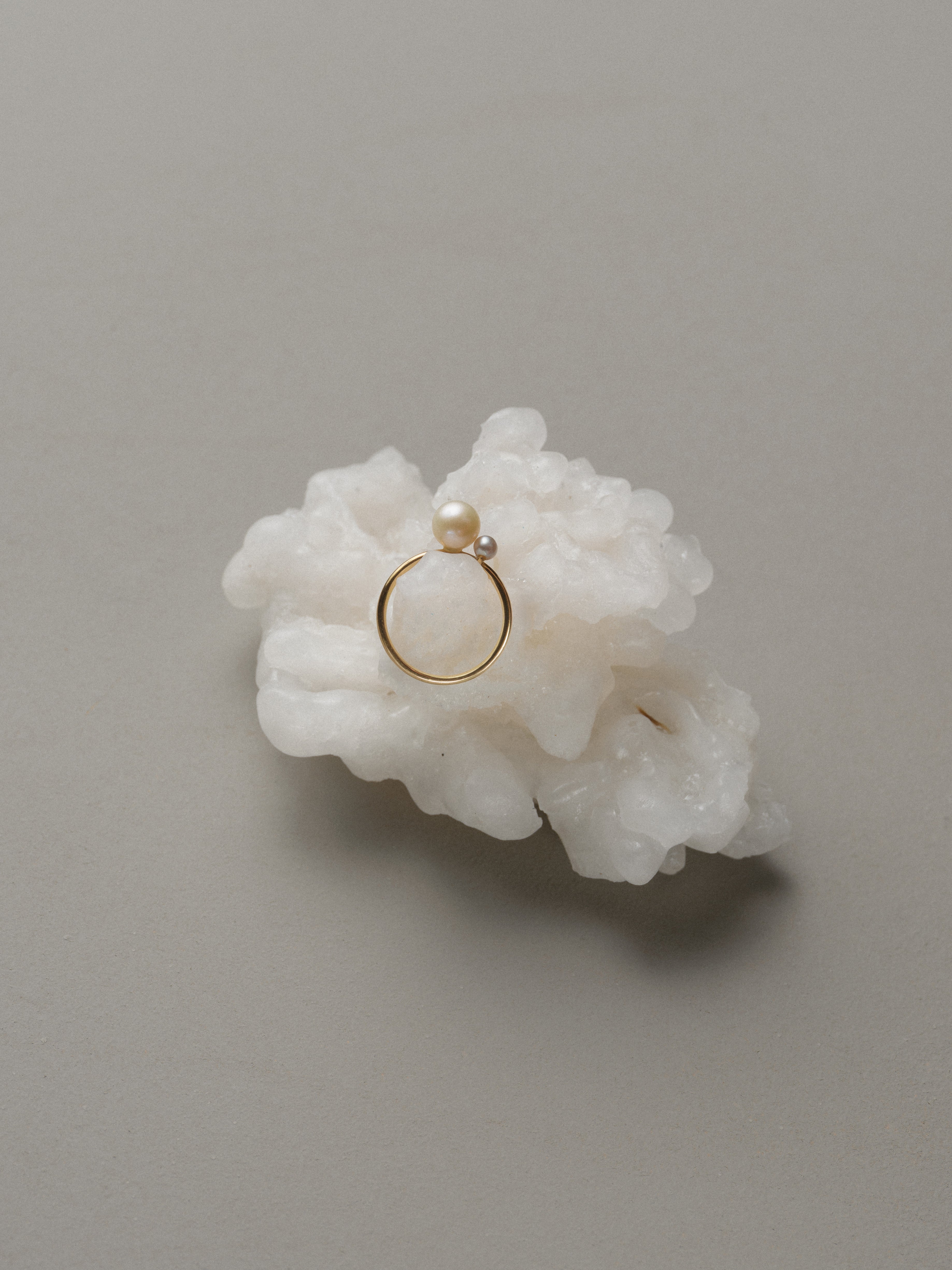 YACHAD Ring -The Unity of opposites - white / grey